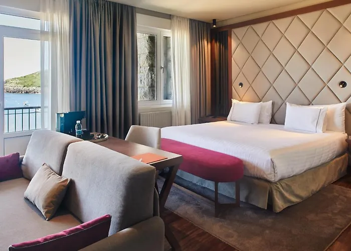 Hotel Silken Palacio Uribarren